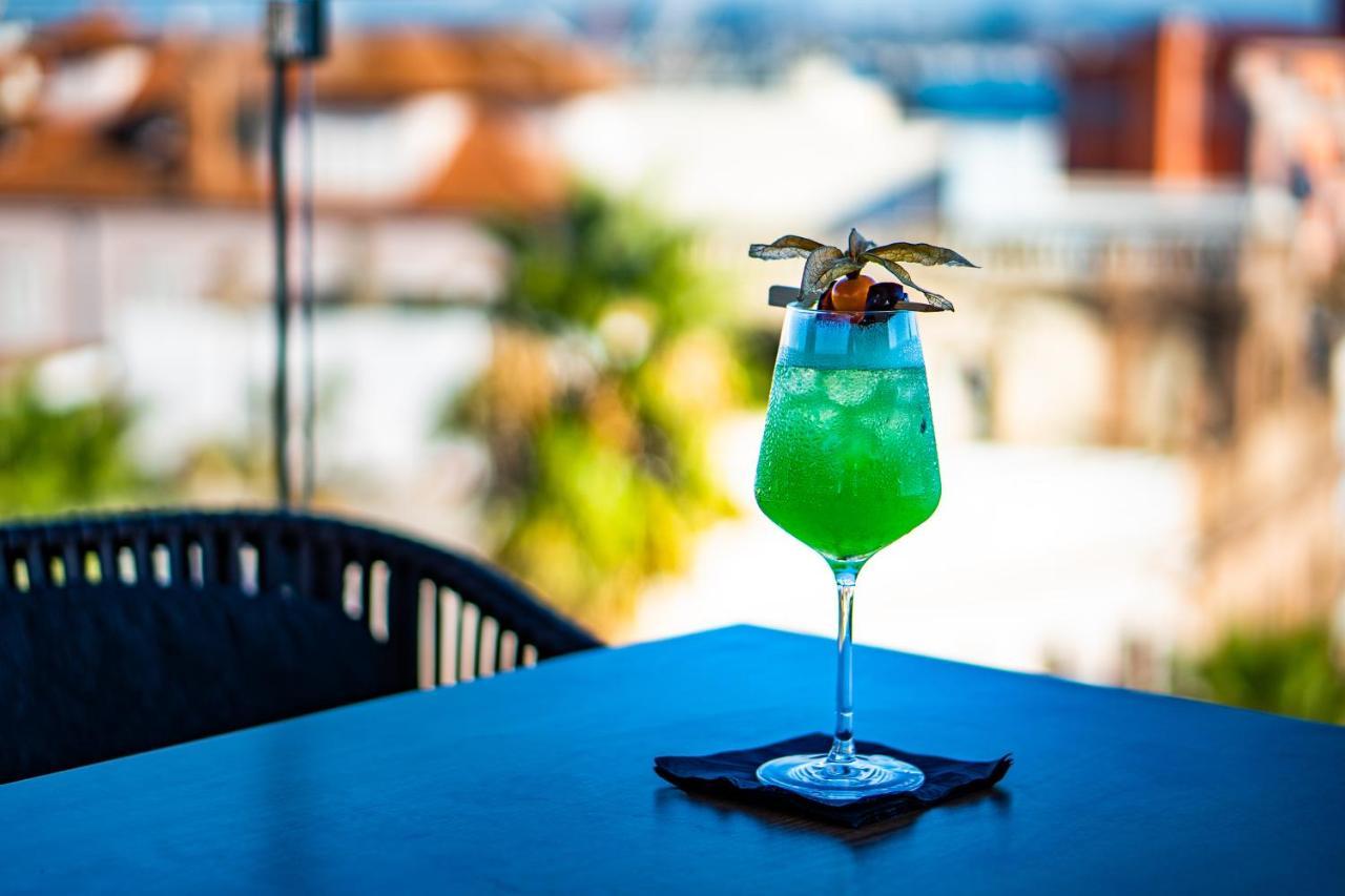 Envy Hotel Durres Exterior photo